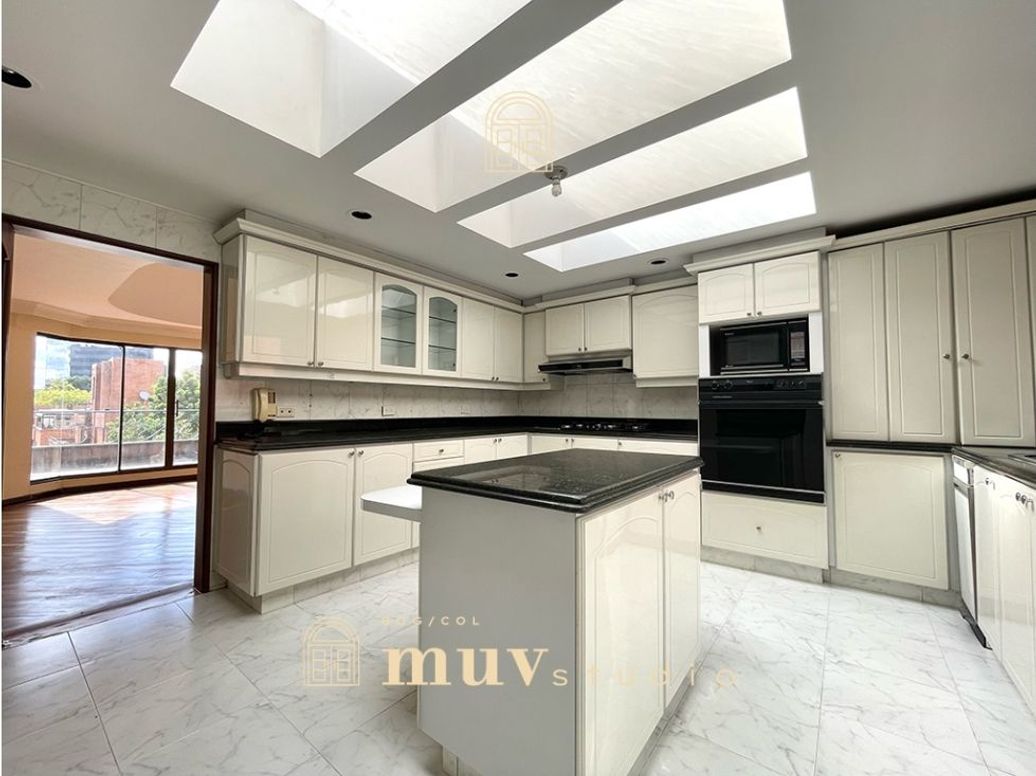 Apartamento de 4 alcobas en arriendo en Chicó Norte, Bogotá, 270 m² · foto 10 de 20