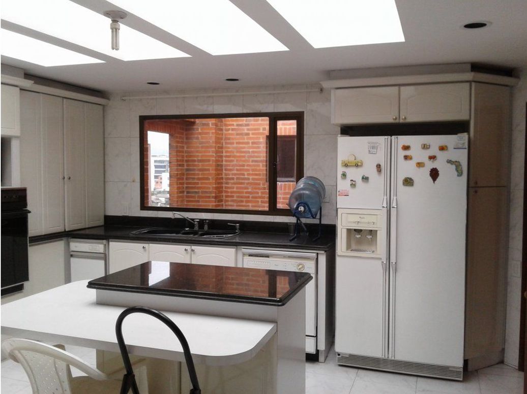 Apartamento de 4 alcobas en arriendo en Chicó Norte, Bogotá, 270 m² · foto 15 de 20