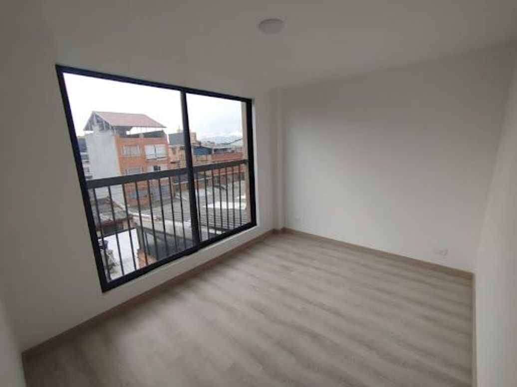 Apartamento de 3 alcobas en venta en Santa Rosita, Bogotá, 60 m² · foto 8 de 15
