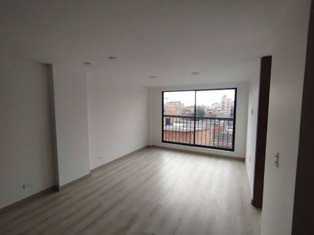 Apartamento de 3 alcobas en venta en Santa Rosita, Bogotá, 60 m² · foto 4 de 15