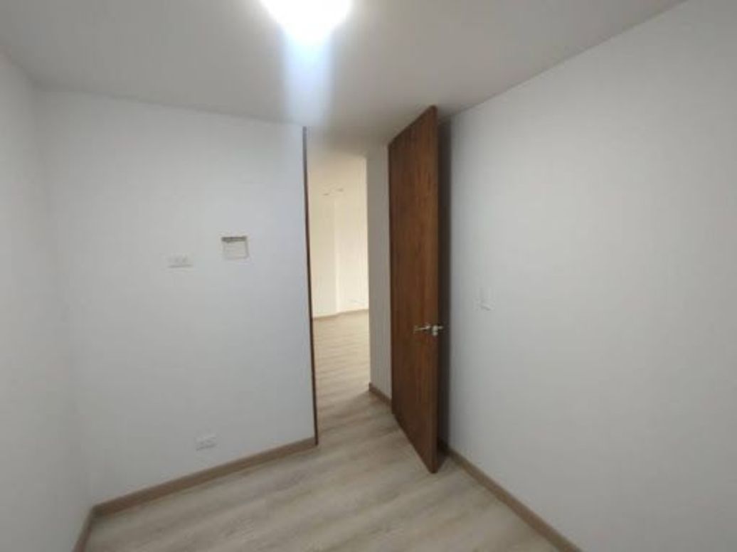 Apartamento de 3 alcobas en venta en Santa Rosita, Bogotá, 60 m² · foto 13 de 15
