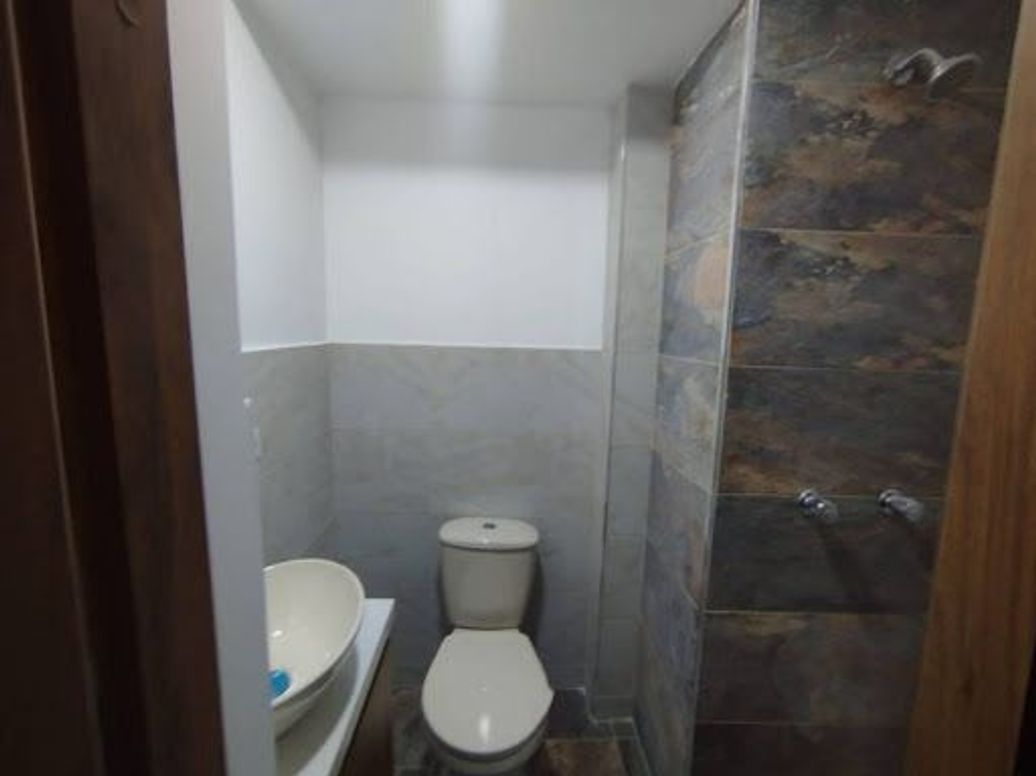 Apartamento de 3 alcobas en venta en Santa Rosita, Bogotá, 60 m² · foto 14 de 15