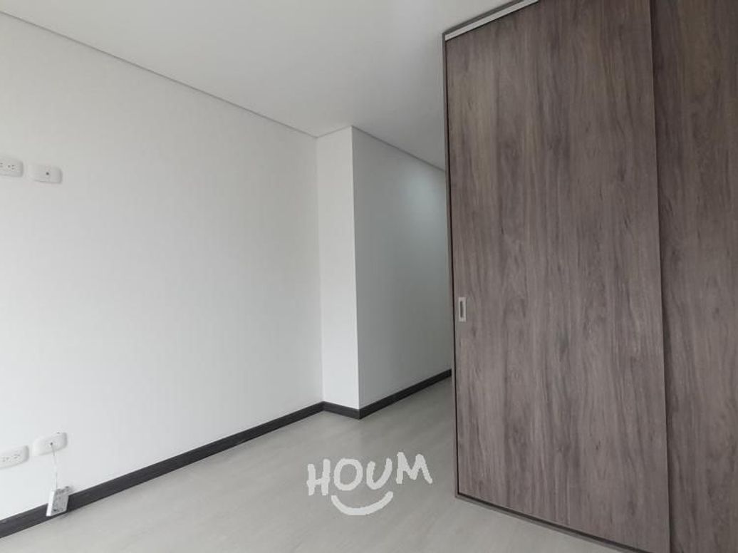 Apartamento de 1 alcoba en venta en San Luis, Bogotá, 30 m² · foto 2 de 13