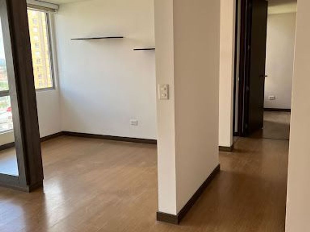 Apartamento de 2 alcobas en venta en Urbanización Castilla Real, Bogotá, 58 m² · foto 3 de 20