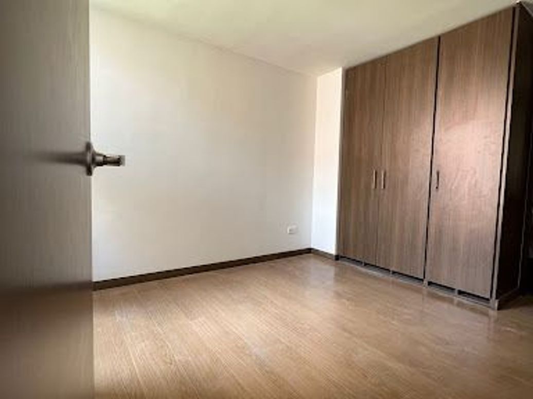 Apartamento de 2 alcobas en venta en Urbanización Castilla Real, Bogotá, 58 m² · foto 10 de 20