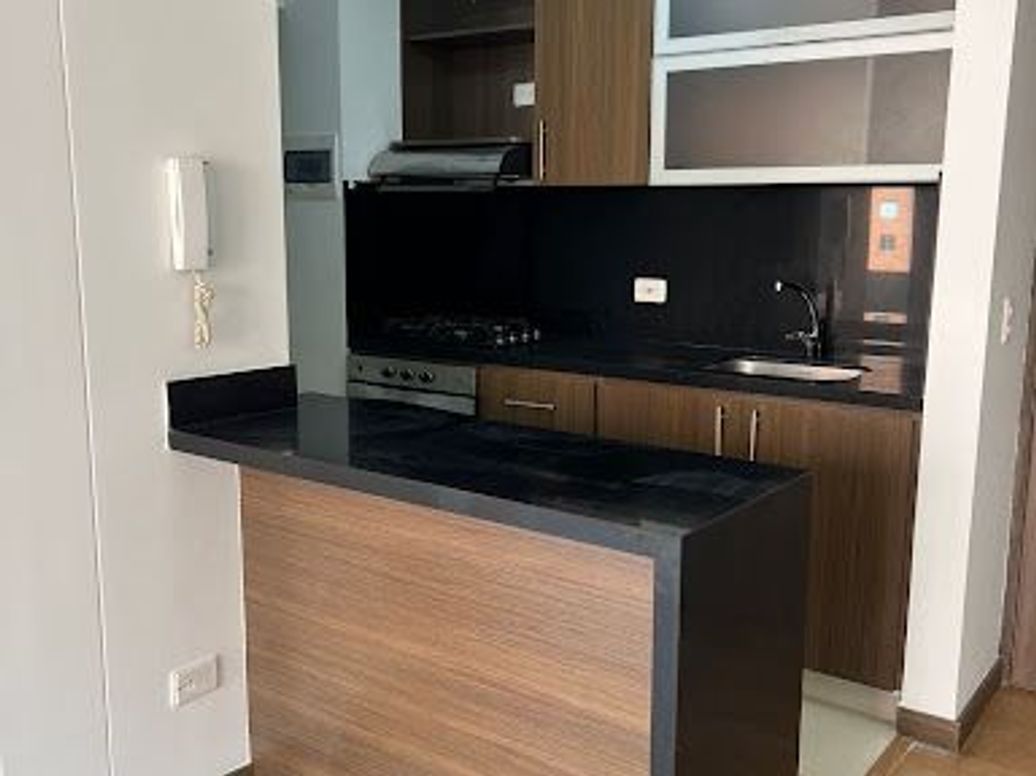Apartamento de 2 alcobas en venta en Urbanización Castilla Real, Bogotá, 58 m² · foto 4 de 20
