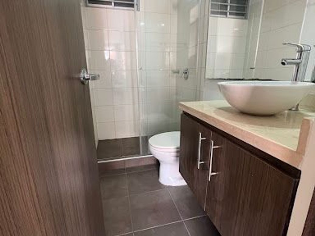 Apartamento de 2 alcobas en venta en Urbanización Castilla Real, Bogotá, 58 m² · foto 11 de 20