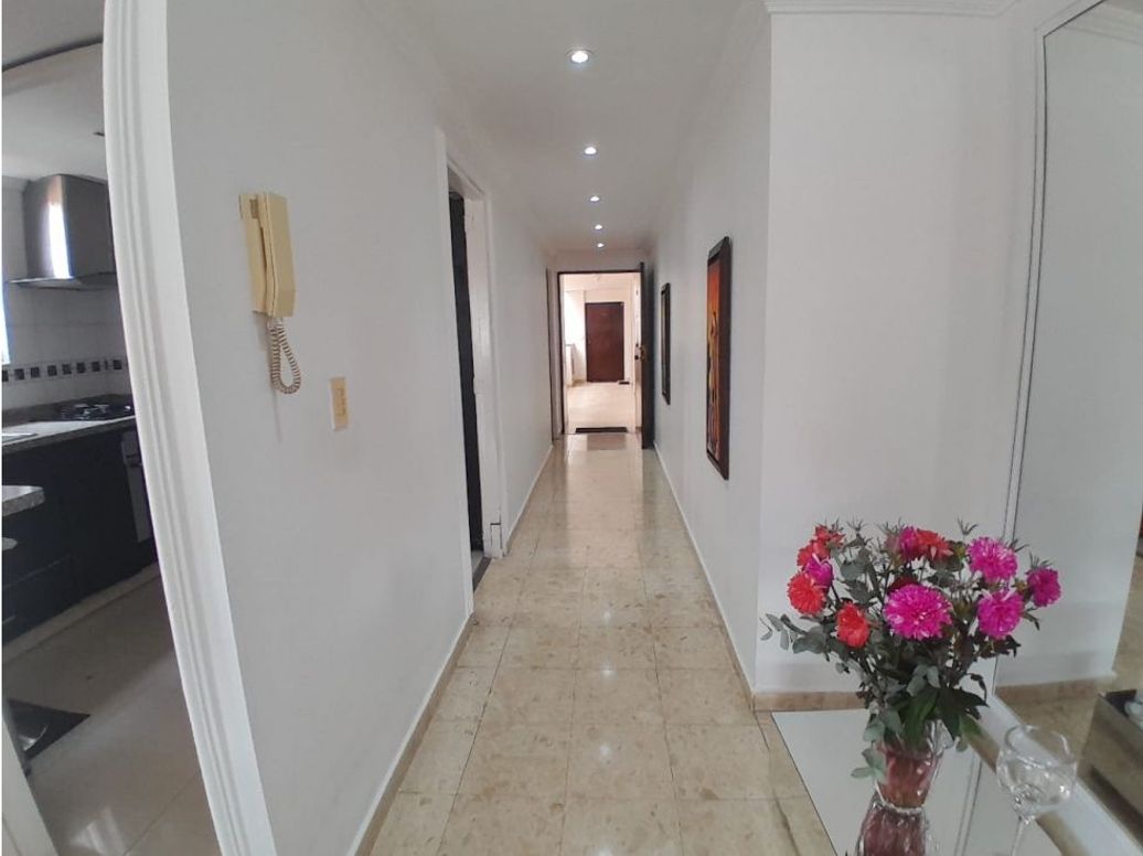 Apartamento de 3 alcobas en venta en Ub. Santa Coloma, Bogotá, 100 m² · foto 5 de 17