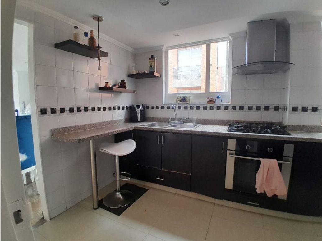Apartamento de 3 alcobas en venta en Ub. Santa Coloma, Bogotá, 100 m² · foto 7 de 17