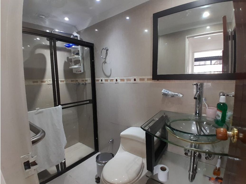 Apartamento de 3 alcobas en venta en Ub. Santa Coloma, Bogotá, 100 m² · foto 14 de 17