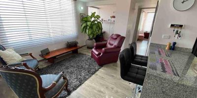 [VEN] ID HOUM: 141650

En Houm te ayudamos de forma fácil y segura. Los beneficios de comprar con nosotros:
    • Te ayudamos a conseguir financiamiento a través de una asesoría personalizada
    • Mediación y seguimiento de todo el proceso
    • Ponemos a tu disposición profesionales en notariado, registro y asesoría jurídica
¡Solo te preocupas de las firmas!

Departamento en venta, ubicado en el barrio Samaria, con una superficie construida de 56.00 m² y superficie total de 56.00 m². 

Sus principales características son:

    • 2 dormitorios
    • 2 baños
    • Admite mascotas
            
Si compras con nosotros, te brindamos asesoría personalizada durante todo el proceso.
        
Más que una corredora, somos Houm.
*Aplican T&C