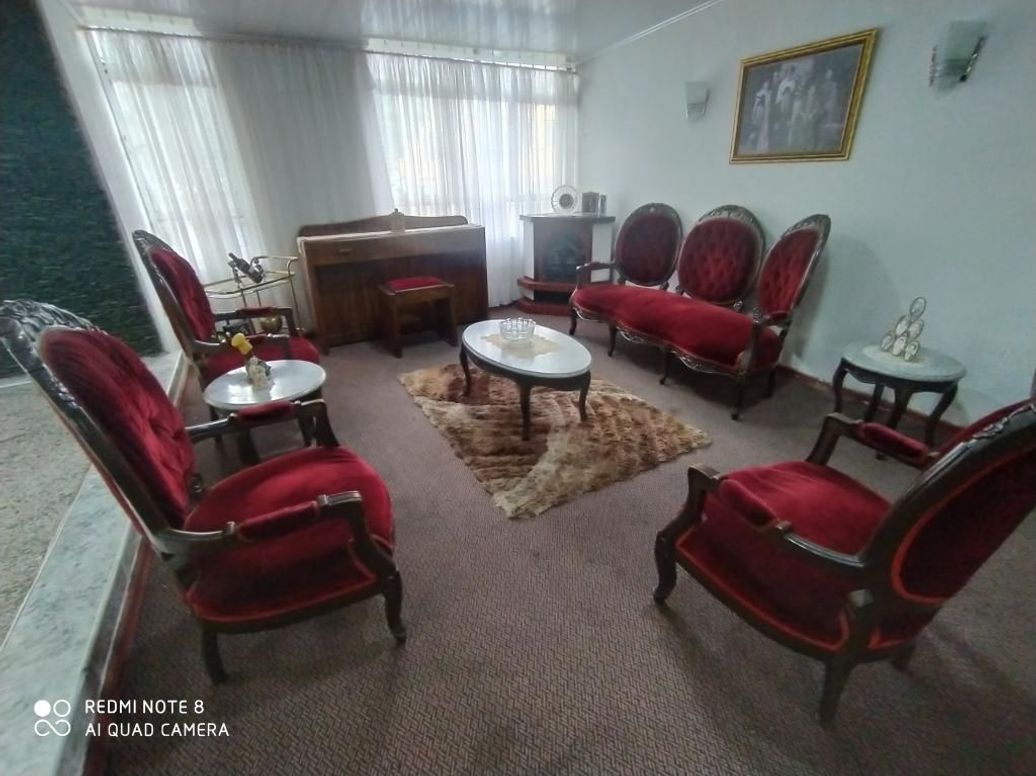 Casa de 7 alcobas en venta en Santa Teresita, Bogotá, 224 m² · foto 2 de 17