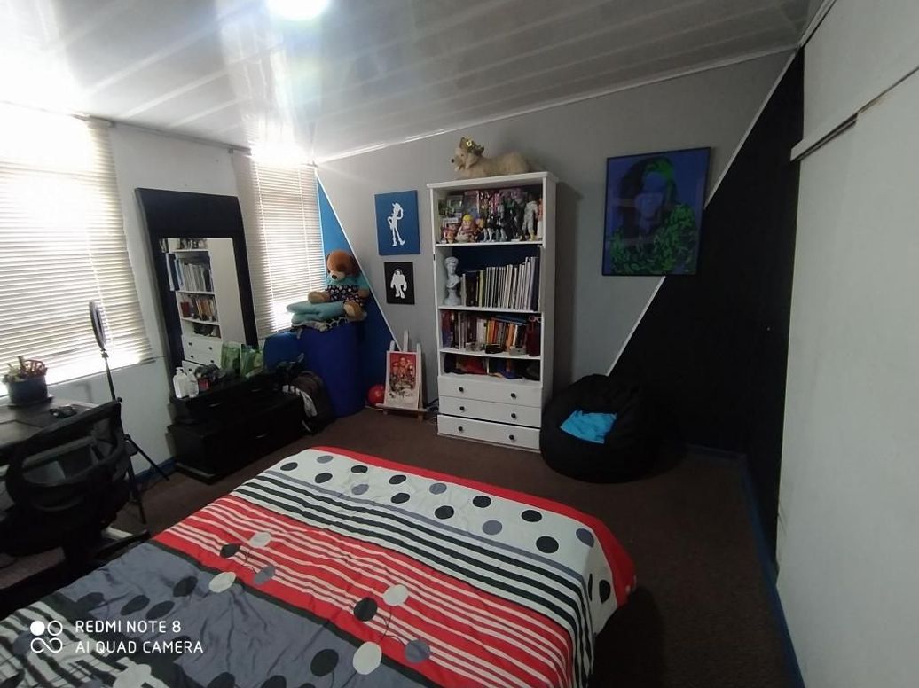 Casa de 7 alcobas en venta en Santa Teresita, Bogotá, 224 m² · foto 12 de 17