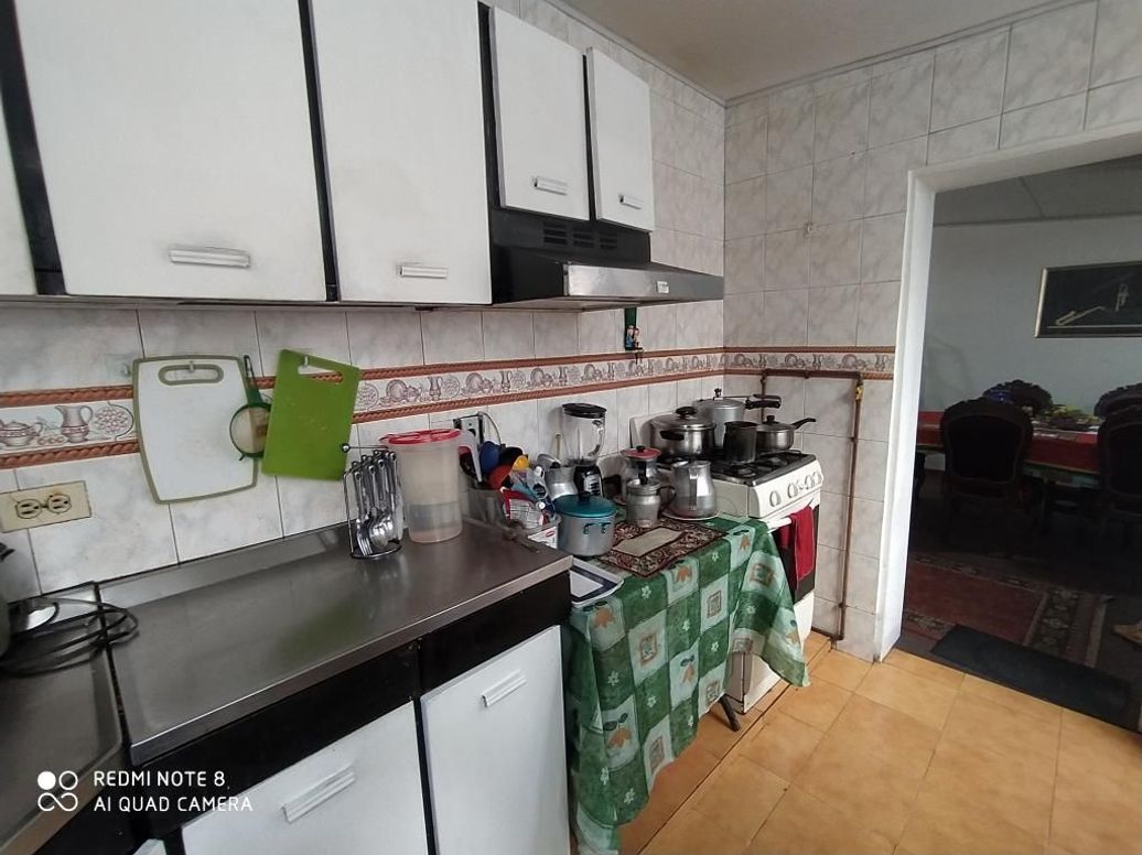 Casa de 7 alcobas en venta en Santa Teresita, Bogotá, 224 m² · foto 16 de 17