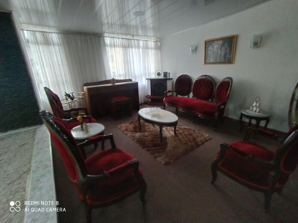Casa de 7 alcobas en venta en Santa Teresita, Bogotá, 224 m² · foto 9 de 17