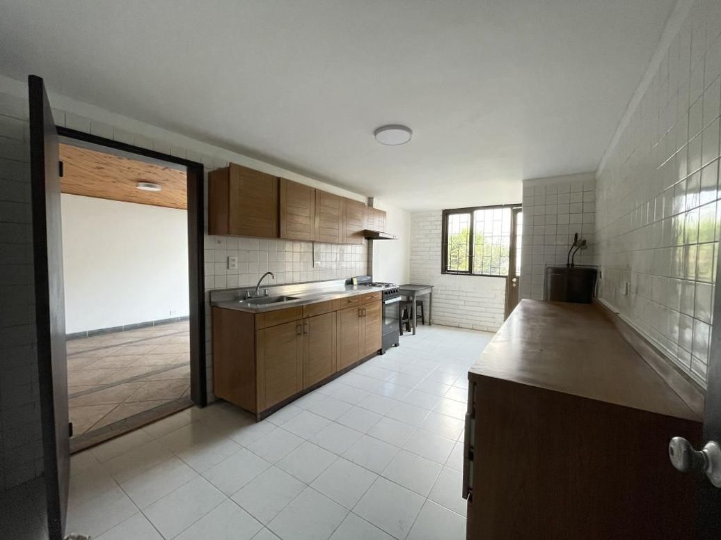 Casa de 4 alcobas en venta en Polo Club, Bogotá, 244 m² · foto 4 de 20