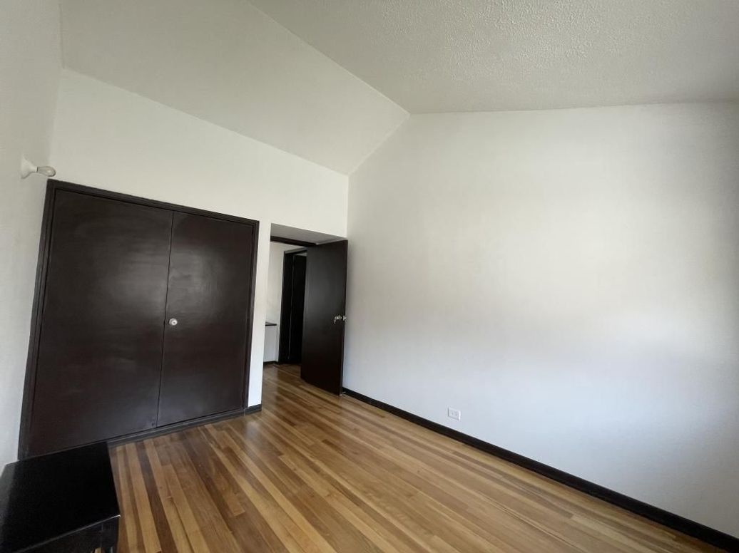 Casa de 4 alcobas en venta en Polo Club, Bogotá, 244 m² · foto 16 de 20