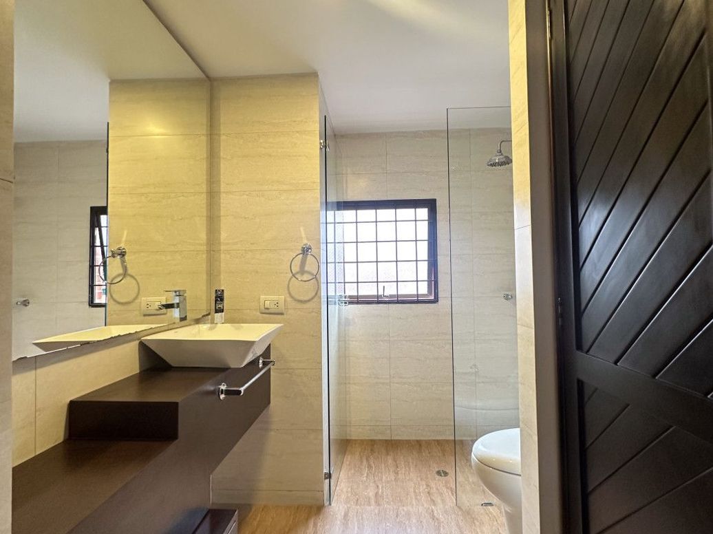 Apartamento de 2 alcobas en venta en Santa Barbara Central, Bogotá, 95 m² · foto 9 de 15