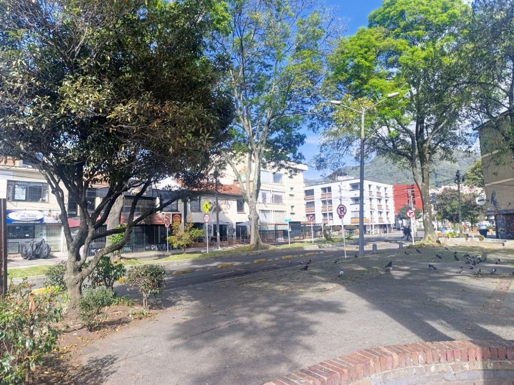 Casa de 8 alcobas en venta en San Luis, Bogotá, 857 m² · foto 7 de 14