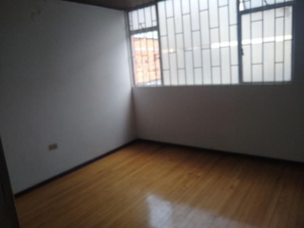 Apartamento de 1 alcoba en venta en Belalcázar, Bogotá, 203 m² · foto 6 de 17