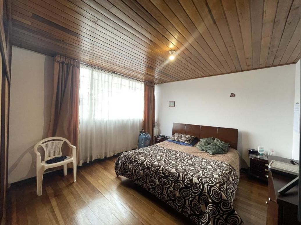 Casa de 3 alcobas en venta en Los Andes, Bogotá, 221 m² · foto 13 de 16