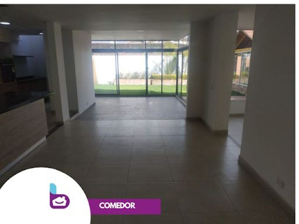 Casa de 6 alcobas en venta en San José De Bavaria, Bogotá, 240 m² · foto 4 de 17