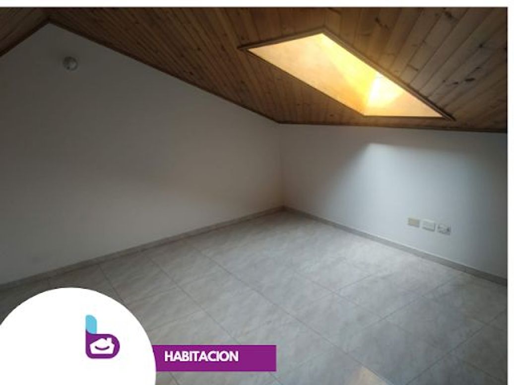 Casa de 6 alcobas en venta en San José De Bavaria, Bogotá, 240 m² · foto 9 de 17