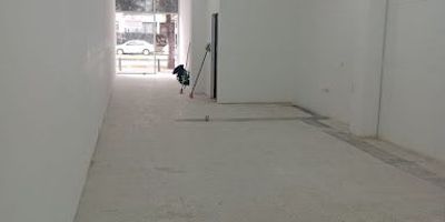 Hermoso consultorio de 100 mts2 para odontología, psicología, terapías, con todos los servicios sobre vía principal