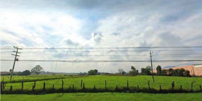 
EXCELENTE LOTE EN VENTA, su area total es de 413.843 Mts2, ubicación con alta proyección de valorización en la Sabana al Noroeste de Bogotá, en una zona de alto crecimiento muy cerca al Aeropuerto el Dorado, la vía de acceso principal se comunica con Bogotá por 2 avenidas fundamentales La Calle 13 y la Calle 80, las cuales conducen a los principales puertos y ciudades del país.

Área de uso agrario con expansión y desarrollo a uso agroindustrial, la zona se encuentra rodeada por parques industriales, la parte sur del lote queda a pocos km del Aeropuerto el Dorado.

El terreno cuenta con acueducto y pozos de aguas subterráneas.

Contactanos para mas informacion.

