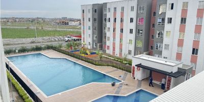 ? ¡Oportunidad! Apartamento en venta en Cerezos – Ciudad del Valle ??

? 43 m² bien distribuidos

? 2 habitaciones + espacio extra (¡puede ser estudio o 3ra alcoba!)

? 1 baño

? Sala-comedor, cocina abierta y zona de oficios.

✨ Súper iluminado, ventilado y en conjunto cerrado con todo:

? Piscinas • ⚽ Canchas • ? Juegos infantiles

? Parqueadero comunitario.

? Seguridad 24/7

? Ubicación estratégica en zona de alta valorización.

? ¡Precio especial de Venta! ($130.000.000)

? Valor de la administración $141.000 -Ubicado en el 4to piso, sin ascensor.

? ¿Te interesa? Escríbeme y agenda tu visita hoy mismo. ¡No lo dejes pasar!


AM 
