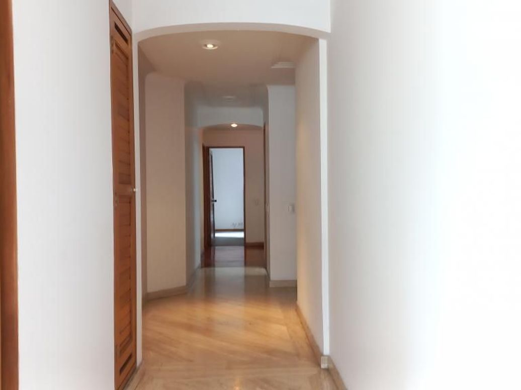 Apartamento de 3 alcobas en venta en Las Acasias, Bogotá, 100 m² · foto 3 de 20