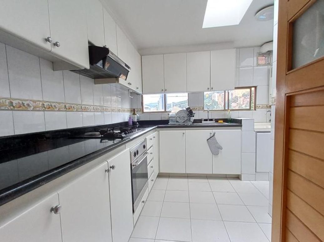 Apartamento de 3 alcobas en venta en Las Acasias, Bogotá, 100 m² · foto 10 de 20