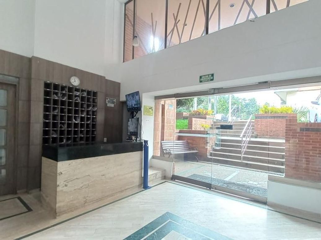 Apartamento de 3 alcobas en venta en Las Acasias, Bogotá, 100 m² · foto 2 de 20
