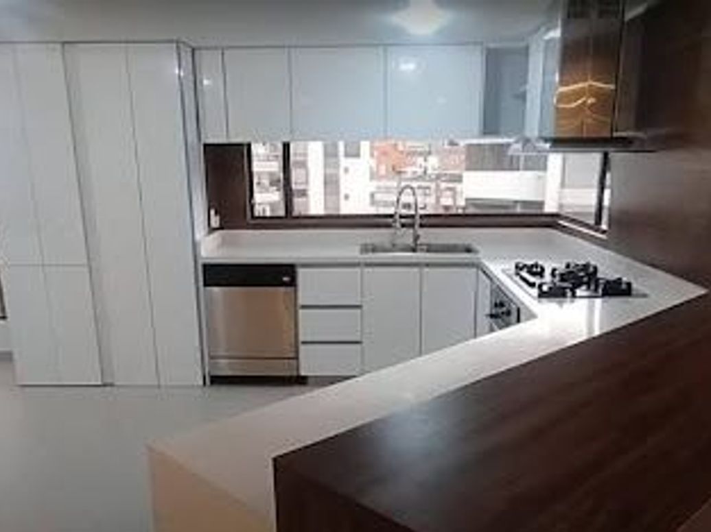 Apartamento de 5 alcobas en venta en Santa Barbara Central, Bogotá, 257 m² · foto 11 de 20