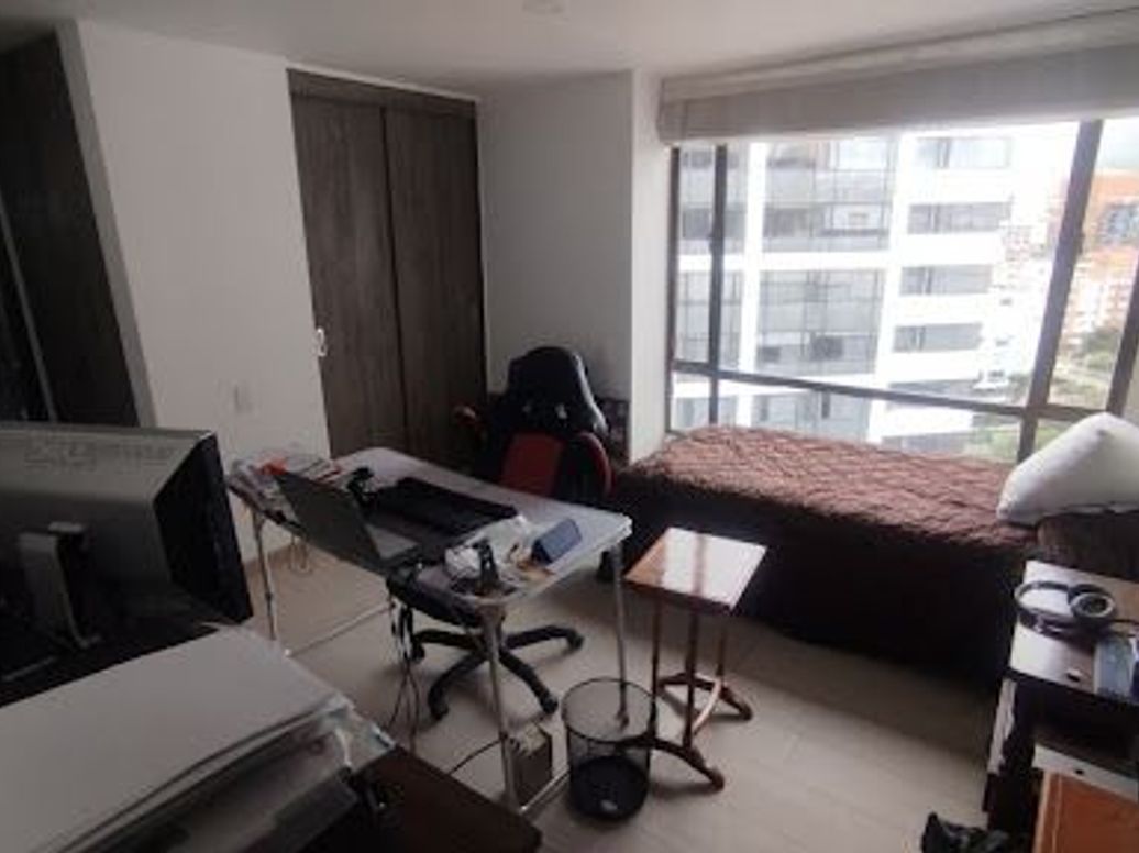 Apartamento de 5 alcobas en venta en Santa Barbara Central, Bogotá, 257 m² · foto 14 de 20