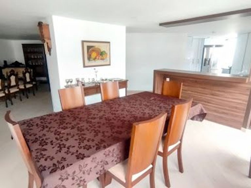 Apartamento de 5 alcobas en venta en Santa Barbara Central, Bogotá, 257 m² · foto 6 de 20