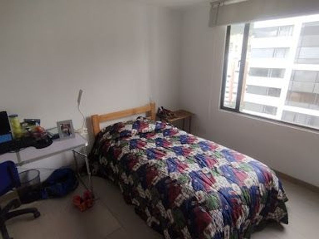 Apartamento de 5 alcobas en venta en Santa Barbara Central, Bogotá, 257 m² · foto 17 de 20