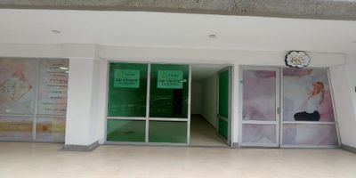 VENDO LOCAL COMERCIAL EDIFICIO ATLANTIS.

Excelente ubicación, en edificio al norte por la avenida 19, muy buena iluminación natural, un baño, el lugar ideal para tu marca, negocio o emprendimiento, ubicado sobre la calle 19 norte a nivel de carretera. con muy buen parqueadero propio en el sotano 2.

Actualmente se encuentra rentando $ 1.600.000
