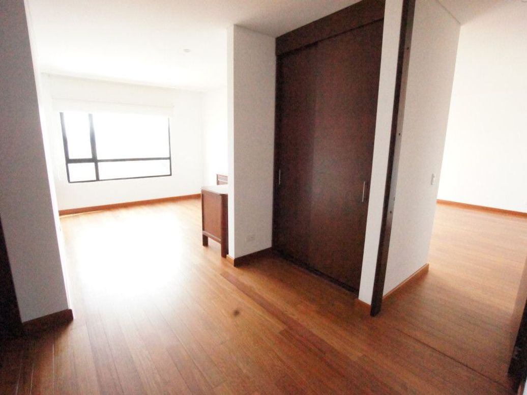 Apartamento de 4 alcobas en venta en Prados De La Calleja, Bogotá, 253 m² · foto 10 de 20