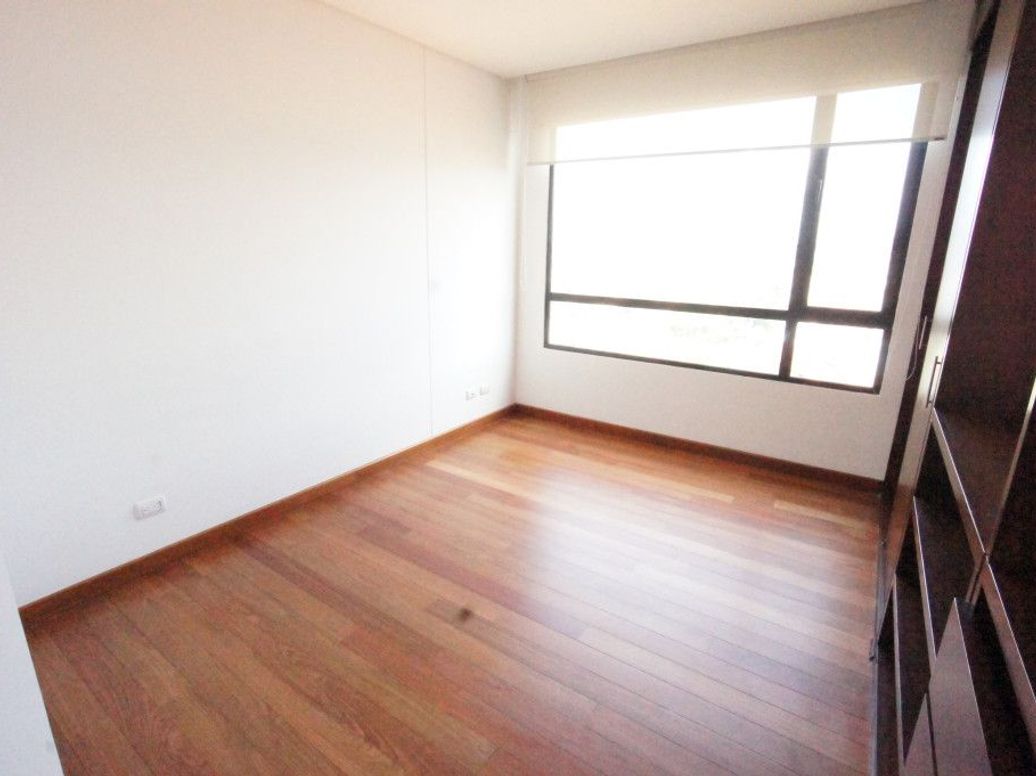 Apartamento de 4 alcobas en venta en Prados De La Calleja, Bogotá, 253 m² · foto 7 de 20