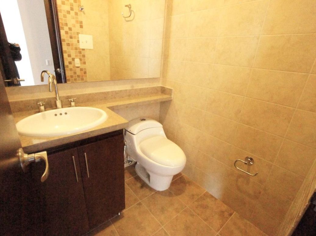 Apartamento de 4 alcobas en venta en Prados De La Calleja, Bogotá, 253 m² · foto 9 de 20