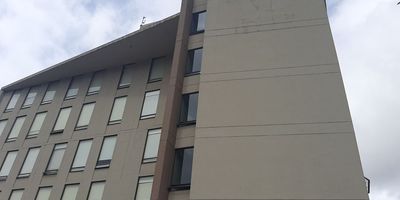 Ideal para inversionistas Ubicado en punto estratégico de Chía , frente al centro comercial Centro Chía ,pocos pasos de la universidad de la Sabana Proyecto de apartamentos  para renta de corta y larga  estancia ,completamente dotados con  cocina integral , el conjunto cuenta con salas de estudio individuales y grupales , salas de arte, lavandería comunal, gimnasio, terraza,  zonas húmedas, piscina ,zona comercial. Está administrado por UMA SUITES , SPOTTY HOSTELS SMART ROOMS COMPANY. Cod: 2759