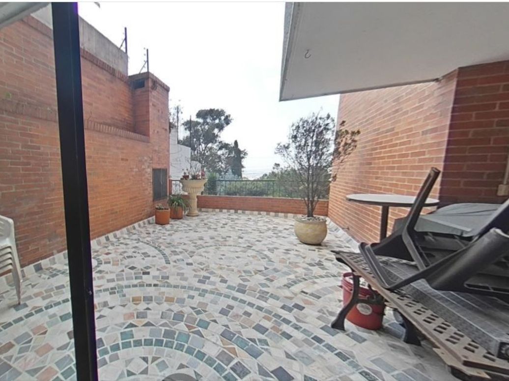 Apartamento de 3 alcobas en venta en El Refugio, Bogotá, 388 m² · foto 17 de 20