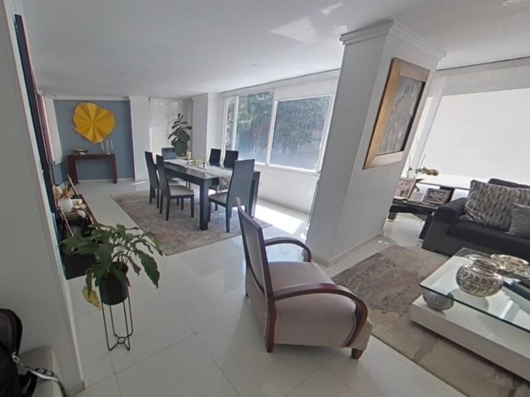 Apartamento de 3 alcobas en venta en El Refugio, Bogotá, 134 m² · foto 3 de 20