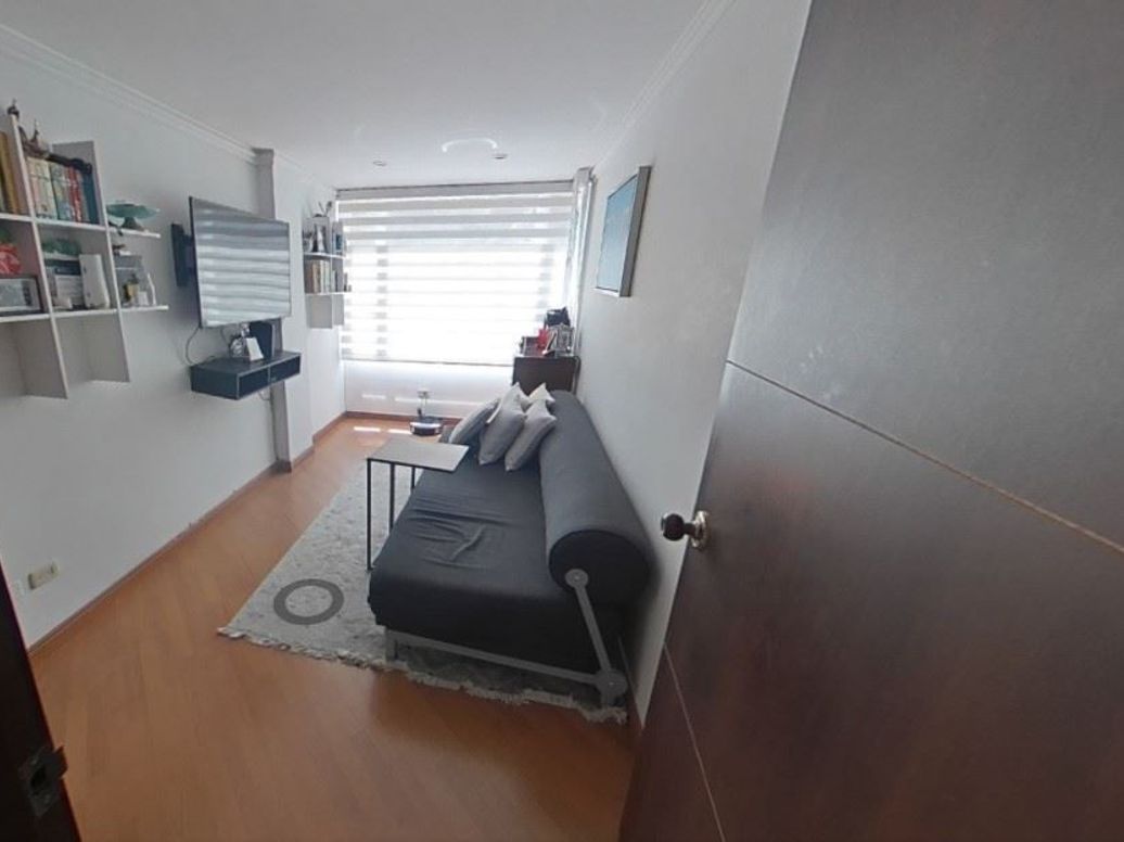 Apartamento de 3 alcobas en venta en El Refugio, Bogotá, 134 m² · foto 8 de 20