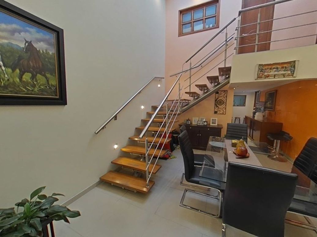Casa de 10 alcobas en venta en Mandalay Et. Ii, Bogotá, 504 m² · foto 3 de 18