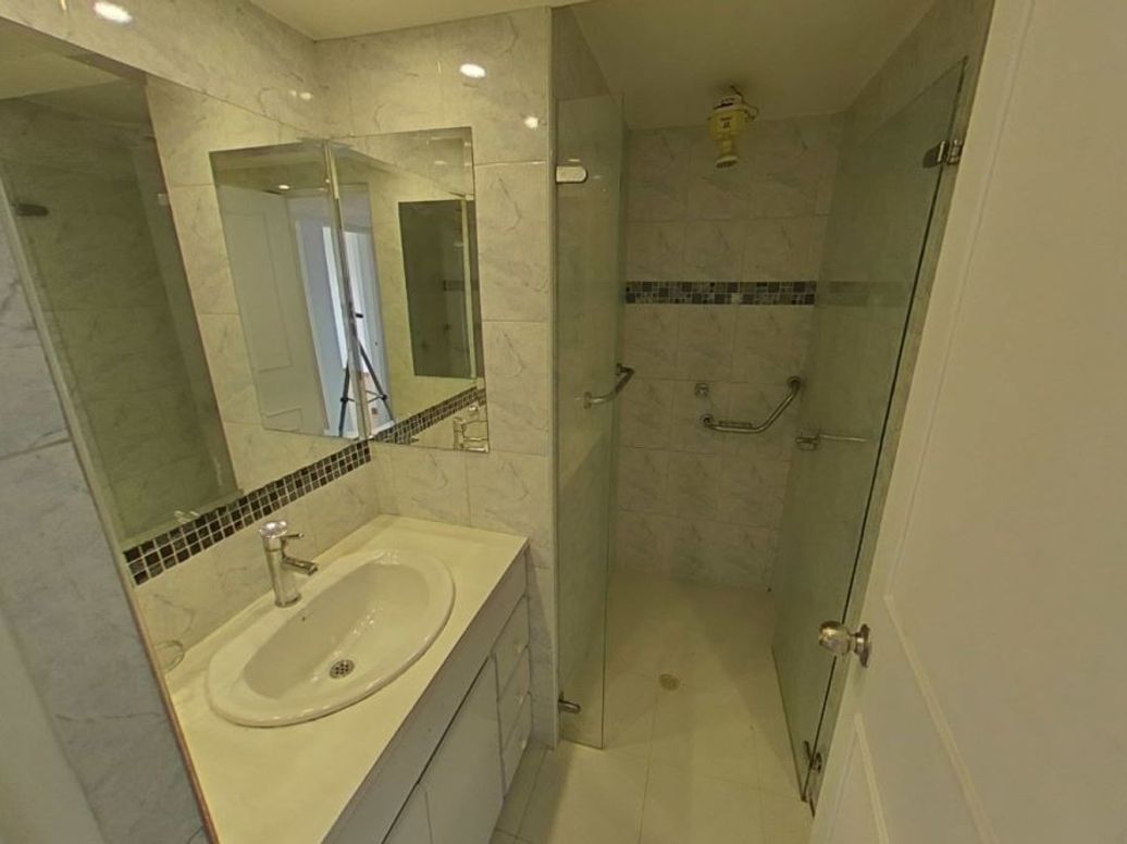 Casa de 6 alcobas en venta en Marsella, Bogotá, 162 m² · foto 15 de 19
