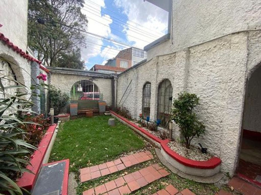 Casa de 5 alcobas en venta en Villa Inés, Bogotá, 212 m² · foto 12 de 20