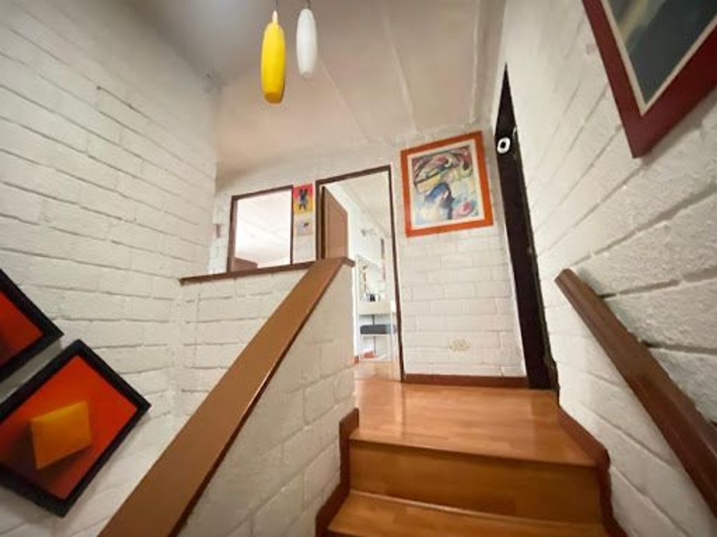 Casa de 5 alcobas en venta en Villa Inés, Bogotá, 212 m² · foto 18 de 20
