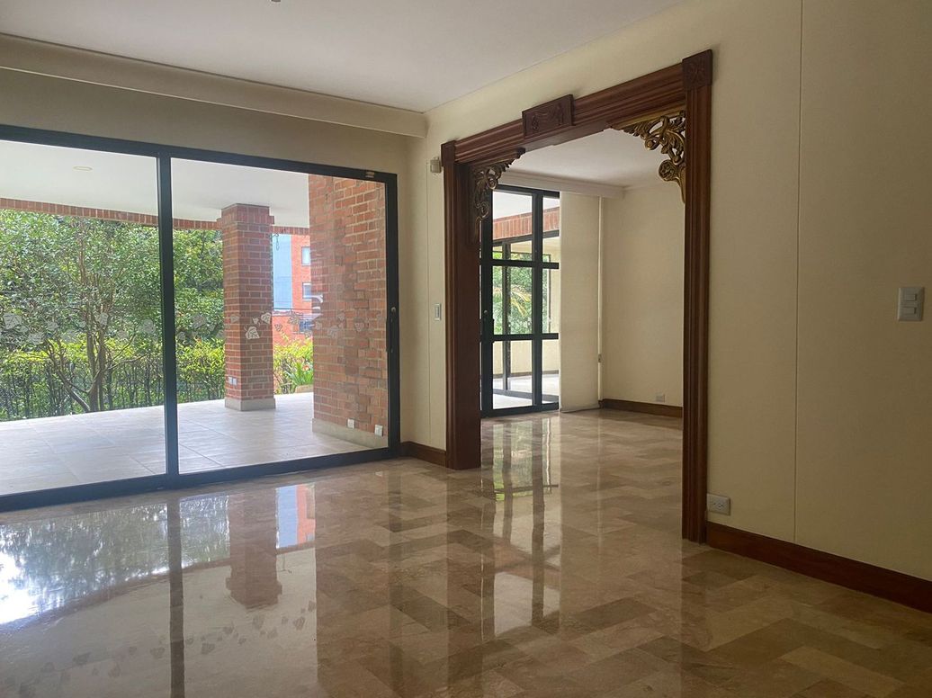 Casa en Arriendo en Alto de Misael, Comuna 3, Envigado en Alto De Misael